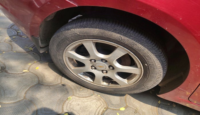 2012 Chevrolet Cruze LTZ AT, Diesel, Automatic, 1,20,971 km, tyre