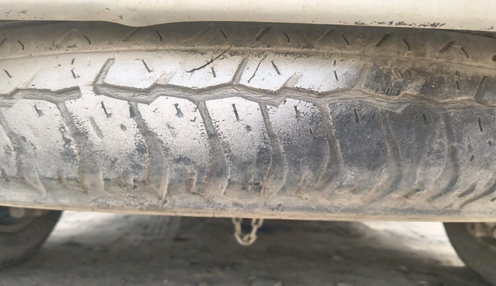 2011 Toyota Fortuner 3.0 4X4 MT, Diesel, Manual, 1,64,563 km, tyre