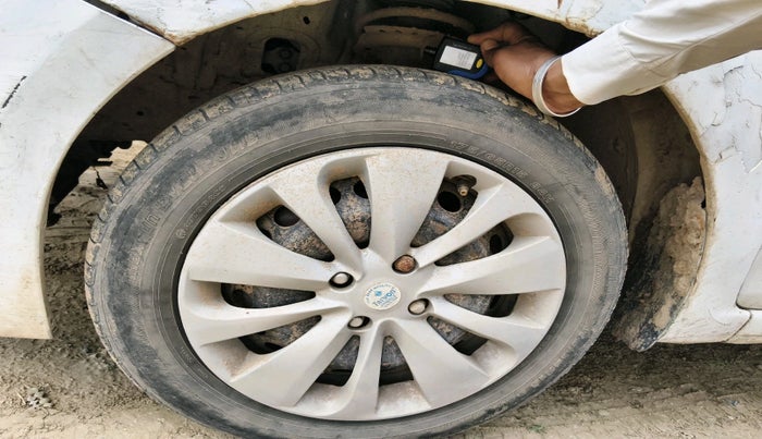 2017 Hyundai Elite i20 SPORTZ 1.2, CNG, Manual, 1,68,907 km, tyre