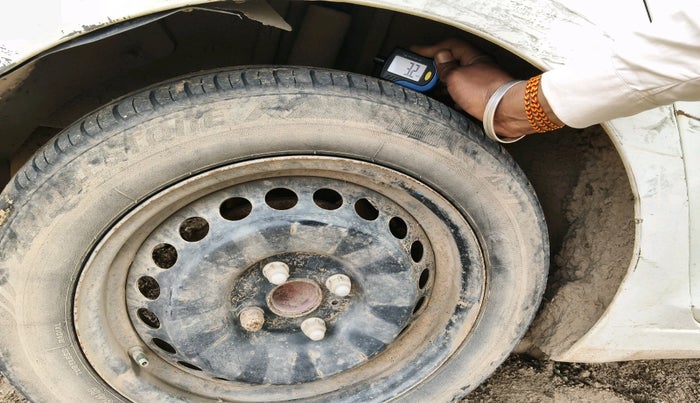 2017 Hyundai Elite i20 SPORTZ 1.2, CNG, Manual, 1,68,907 km, tyre