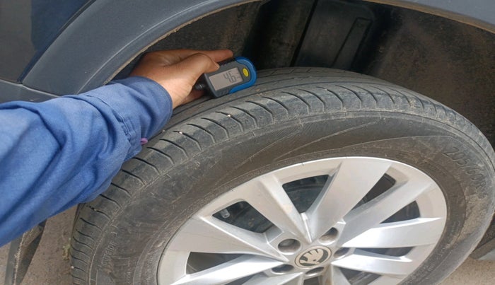 2025 Skoda Kylaq Signature Plus, Petrol, Manual, 16,994 km, tyre