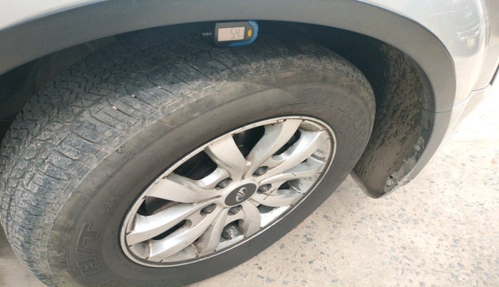 2016 Mahindra XUV500 W10, Diesel, Manual, 1,09,507 km, tyre