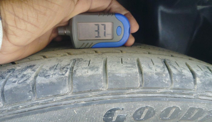 2017 Maruti Ciaz ALPHA 1.4 PETROL, Petrol, Manual, 39,634 km, tyre