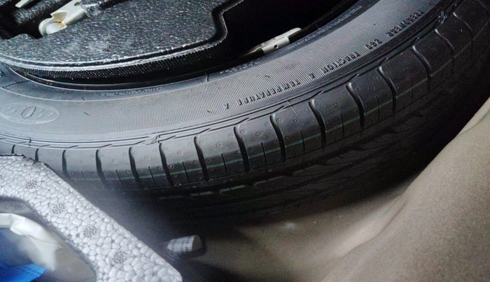 2017 Maruti Ciaz ALPHA 1.4 PETROL, Petrol, Manual, 39,634 km, tyre