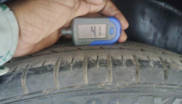 2017 Maruti Ciaz ALPHA 1.4 PETROL, Petrol, Manual, 39,634 km, tyre