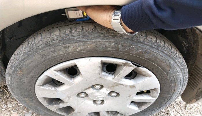 2012 Hyundai i20 MAGNA 1.2, Petrol, Manual, 93,949 km, tyre