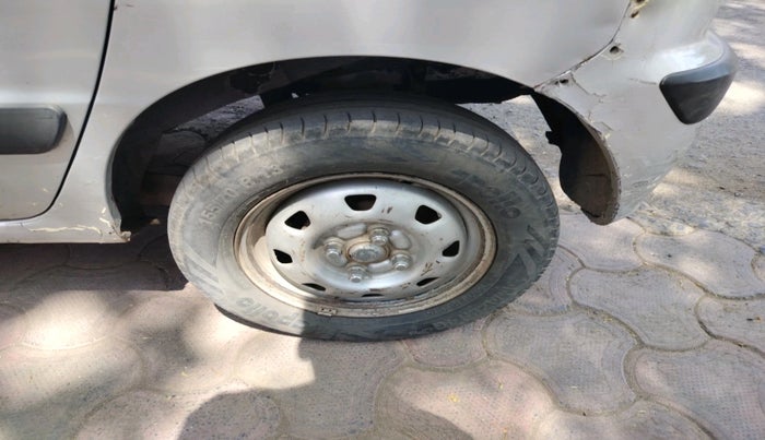 2011 Hyundai Santro Xing GL LPG, Petrol, Manual, 1,05,879 km, tyre