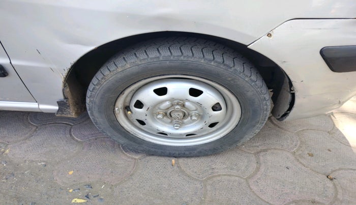 2011 Hyundai Santro Xing GL LPG, Petrol, Manual, 1,05,879 km, tyre