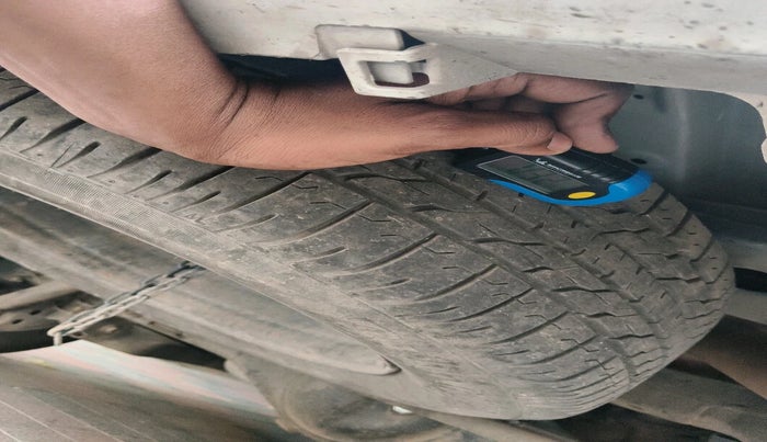 2021 Toyota Innova Crysta 2.4 VX 8 STR, Diesel, Manual, 1,23,758 km, tyre