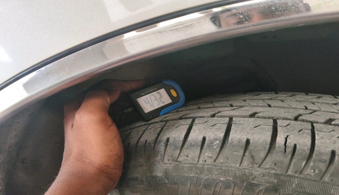 2021 Toyota Innova Crysta 2.4 VX 8 STR, Diesel, Manual, 1,23,758 km, tyre