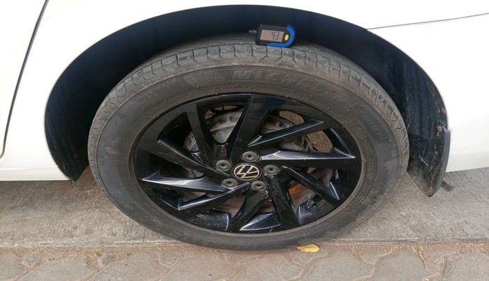 2022 Volkswagen VIRTUS GT PLUS TSI 1.5 EVO DSG, Petrol, Automatic, 62,476 km, tyre