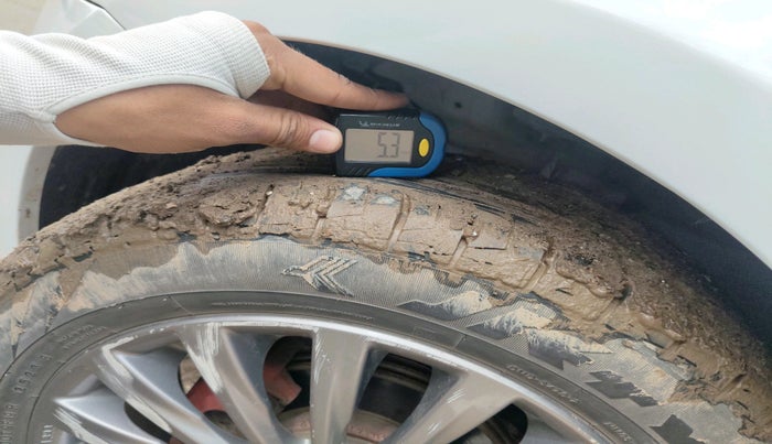 2015 Maruti Ciaz ZXI+, Petrol, Manual, 1,61,072 km, tyre