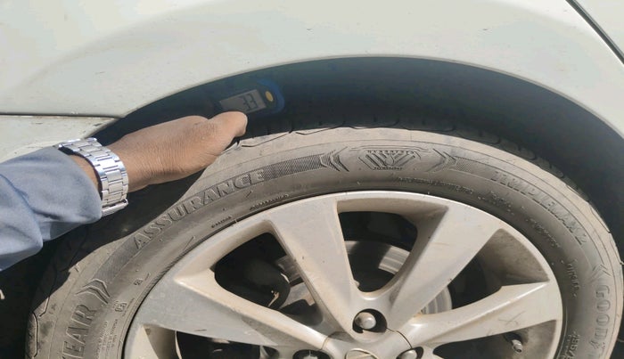 2012 Hyundai Verna FLUIDIC 1.6 VTVT SX OPT AT, Petrol, Automatic, 1,22,997 km, tyre