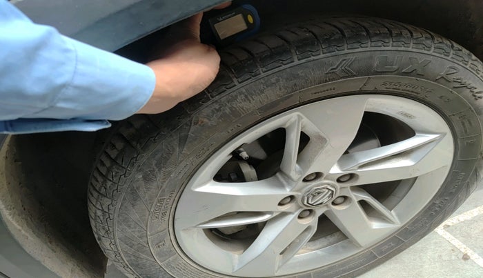 2021 MG HECTOR PLUS SUPER 2.0 DIESEL TURBO MT 7-STR, Diesel, Manual, 91,481 km, tyre