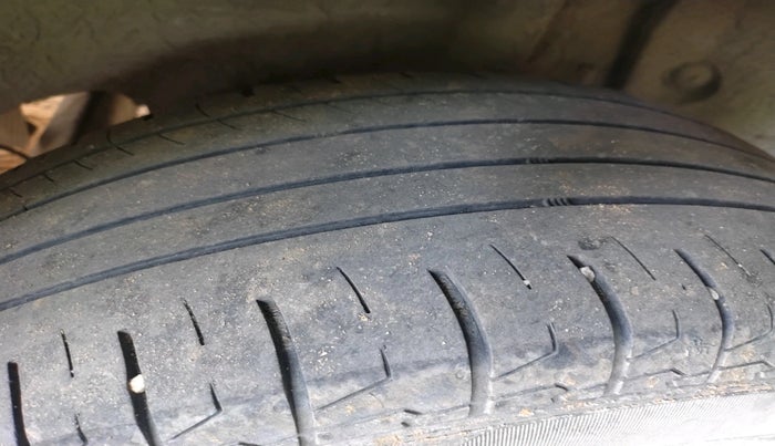 2021 Renault Duster RXS 1.3 TURBO PETROL MT, Petrol, Manual, 81,680 km, tyre