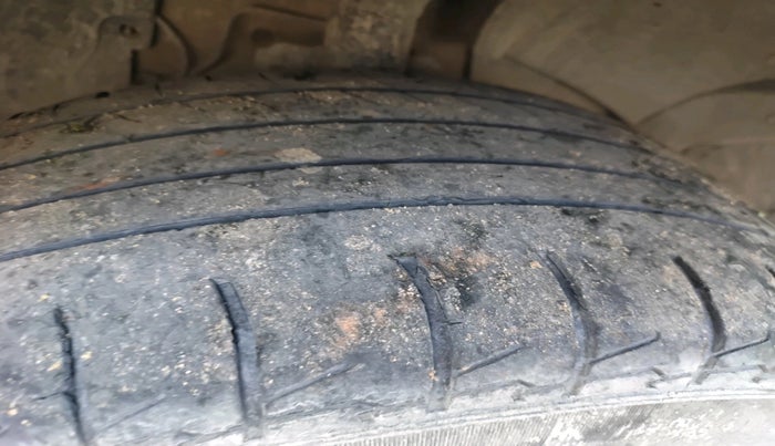 2021 Renault Duster RXS 1.3 TURBO PETROL MT, Petrol, Manual, 81,680 km, tyre