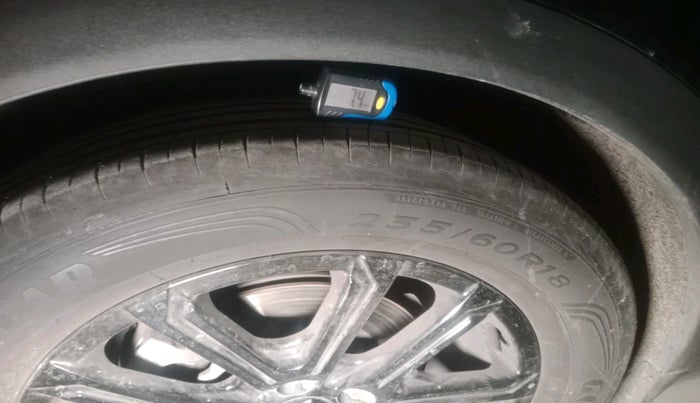 2025 Mahindra XUV700 AX 7 LUXURY D AT 7 STR, Diesel, Automatic, 9,656 km, tyre