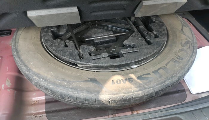 2017 Hyundai Creta E PLUS 1.6 PETROL, Petrol, Manual, 90,545 km, tyre