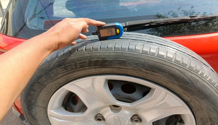 2014 Ford Ecosport TREND 1.5L DIESEL, Diesel, Manual, 1,23,993 km, tyre