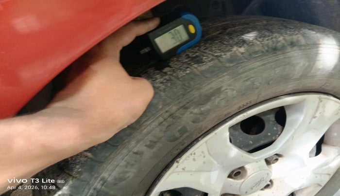 2014 Ford Ecosport TREND 1.5L DIESEL, Diesel, Manual, 1,23,993 km, tyre