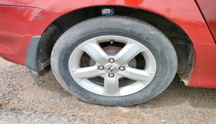 2011 Honda City 1.5L I-VTEC V AT, Petrol, Automatic, 1,09,818 km, tyre