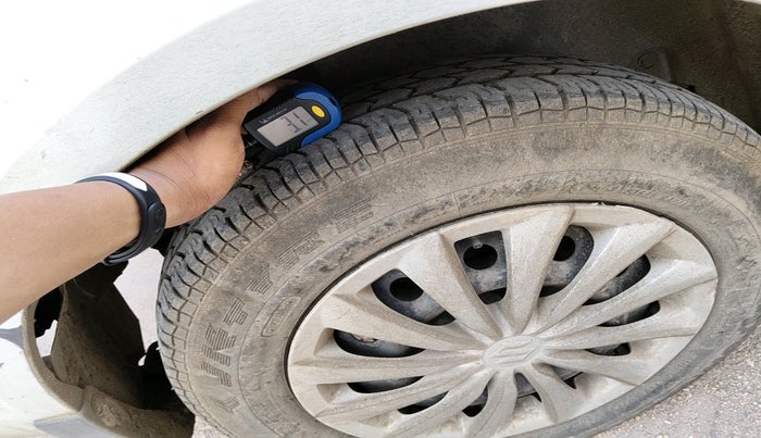 2015 Maruti Swift Dzire VDI, Diesel, Manual, 1,00,010 km, tyre