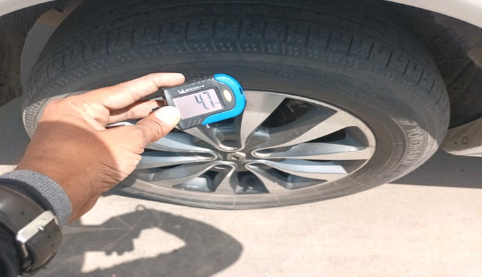 2012 Renault Koleos 4x4 AT, Diesel, Automatic, 1,02,742 km, tyre