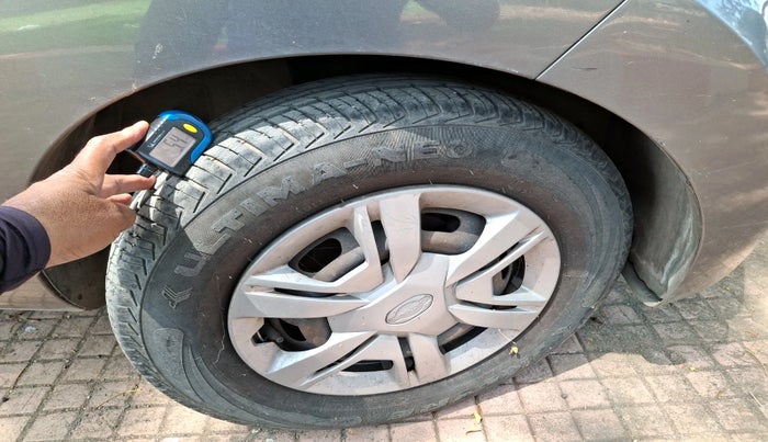 2017 Datsun Redi Go T (O), Petrol, Manual, 15,281 km, tyre