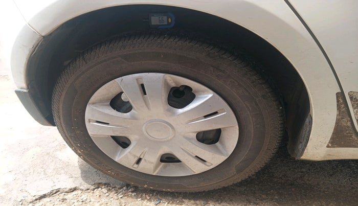 2011 Maruti Swift VXI, Petrol, Manual, 55,221 km, tyre