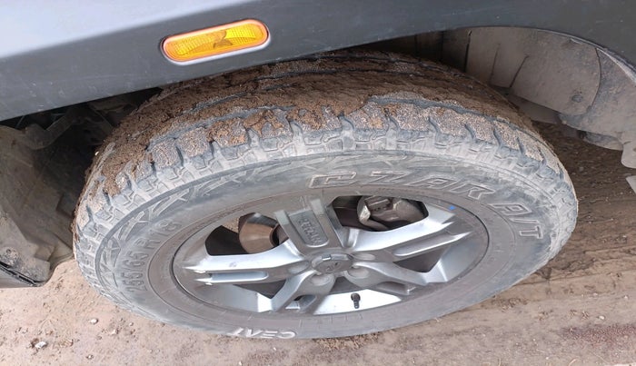 2020 Mahindra Thar LX  P 4WD AT CONVERTIBLE, Petrol, Automatic, 52,069 km, tyre