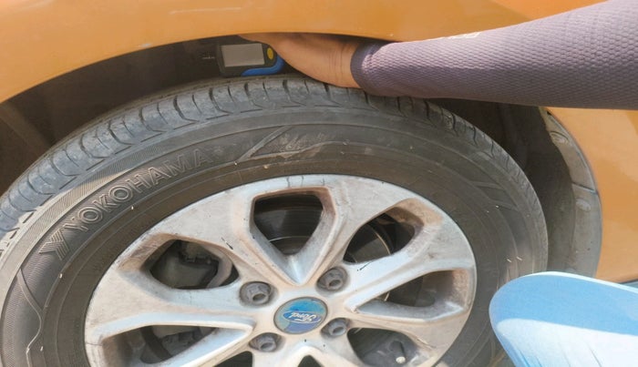 2015 Ford New Figo TITANIUM1.5 DIESEL, Diesel, Manual, 1,57,386 km, tyre