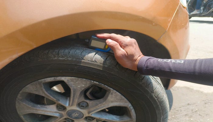 2015 Ford New Figo TITANIUM1.5 DIESEL, Diesel, Manual, 1,57,386 km, tyre