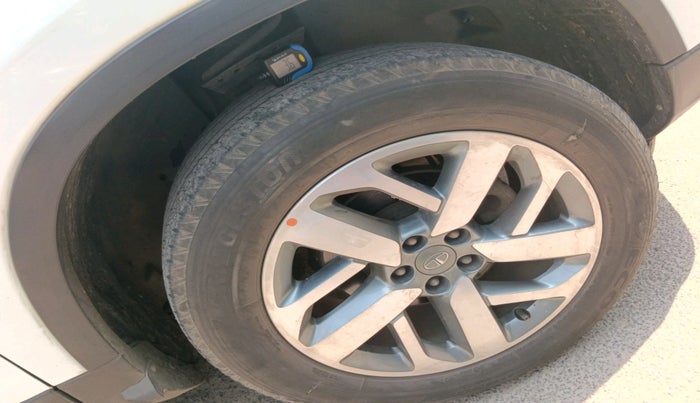 2022 Tata Safari XZ PLUS 6 S, Diesel, Manual, 59,688 km, tyre