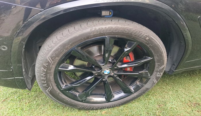 2022 BMW X4 XDRIVE30I M SPORT SIVER SHADOW EDITION , Petrol, Automatic, 90,090 km, tyre