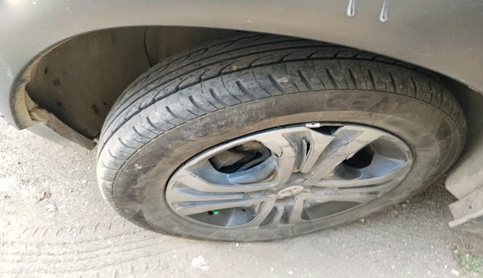 2019 Tata TIAGO NRG PETROL, Petrol, Manual, 1,04,327 km, tyre