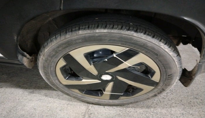 2021 Nissan MAGNITE XL TURBO, Petrol, Manual, 66,362 km, tyre