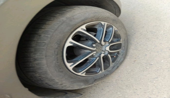 2018 Maruti Swift ZXI PLUS AMT, Petrol, Automatic, 38,922 km, tyre