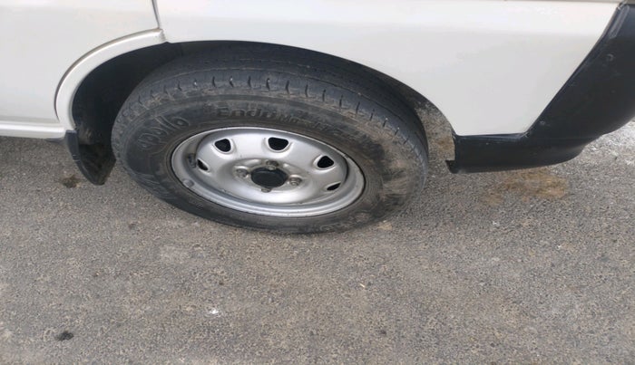 2022 Maruti Eeco 5 STR AC CNG (O), CNG, Manual, 66,195 km, tyre