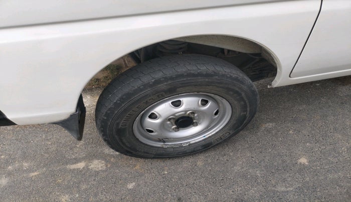 2022 Maruti Eeco 5 STR AC CNG (O), CNG, Manual, 66,195 km, tyre