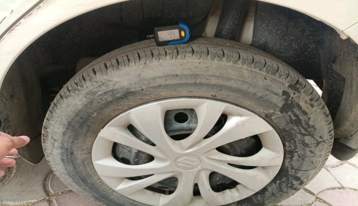 2022 Maruti Swift VXI, Petrol, Manual, 28,088 km, tyre