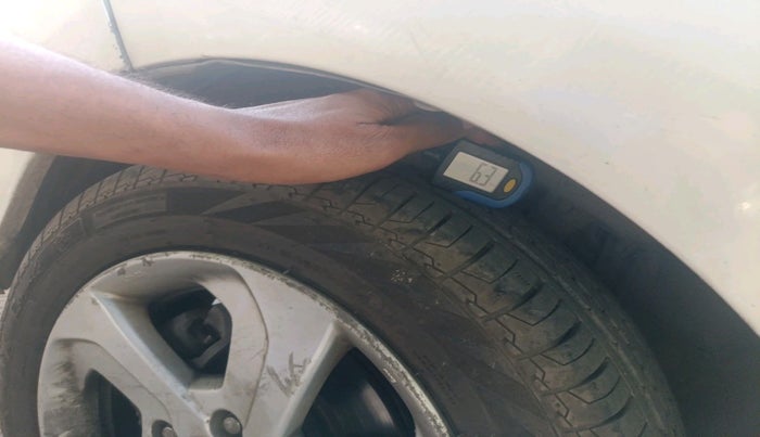 2015 Honda City 1.5L I-VTEC V MT, Petrol, Manual, 1,08,834 km, tyre