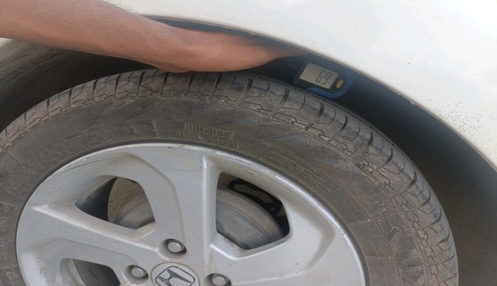 2015 Honda City 1.5L I-VTEC V MT, Petrol, Manual, 1,08,834 km, tyre