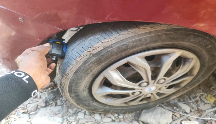 2014 Hyundai Eon ERA +, Petrol, Manual, 85,898 km, tyre