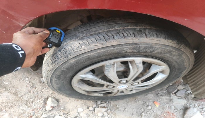 2014 Hyundai Eon ERA +, Petrol, Manual, 85,898 km, tyre