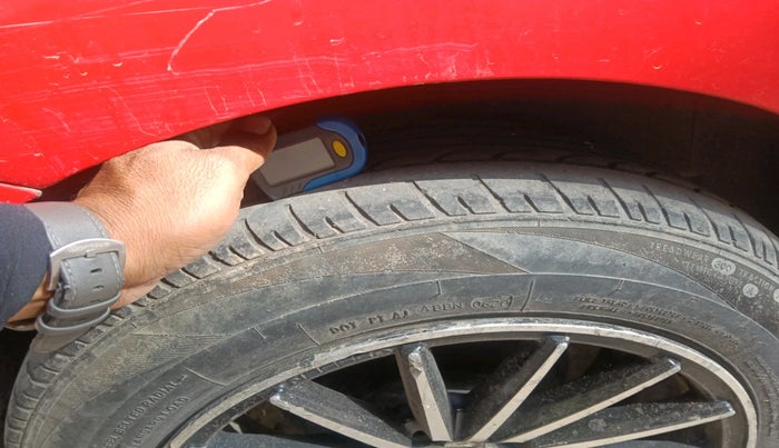 2020 Volkswagen Polo TRENDLINE 1.0L, Petrol, Manual, 44,496 km, tyre