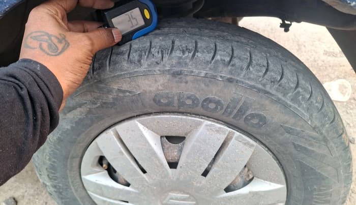 2015 Maruti Alto 800 VXI, Petrol, Manual, 81,381 km, tyre