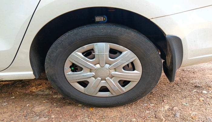 2012 Skoda Rapid AMBITION 1.6 TDI CR MT PLUS, Diesel, Manual, 2,63,855 km, tyre