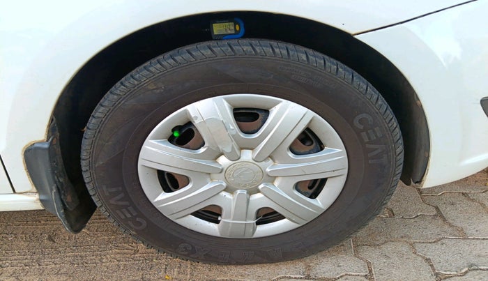 2012 Skoda Rapid AMBITION 1.6 TDI CR MT PLUS, Diesel, Manual, 2,63,855 km, tyre