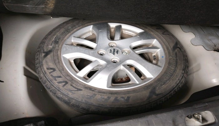 2014 Maruti Swift Dzire ZDI, Diesel, Manual, 31,652 km, tyre