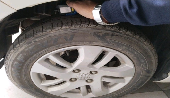 2014 Maruti Swift Dzire ZDI, Diesel, Manual, 31,652 km, tyre